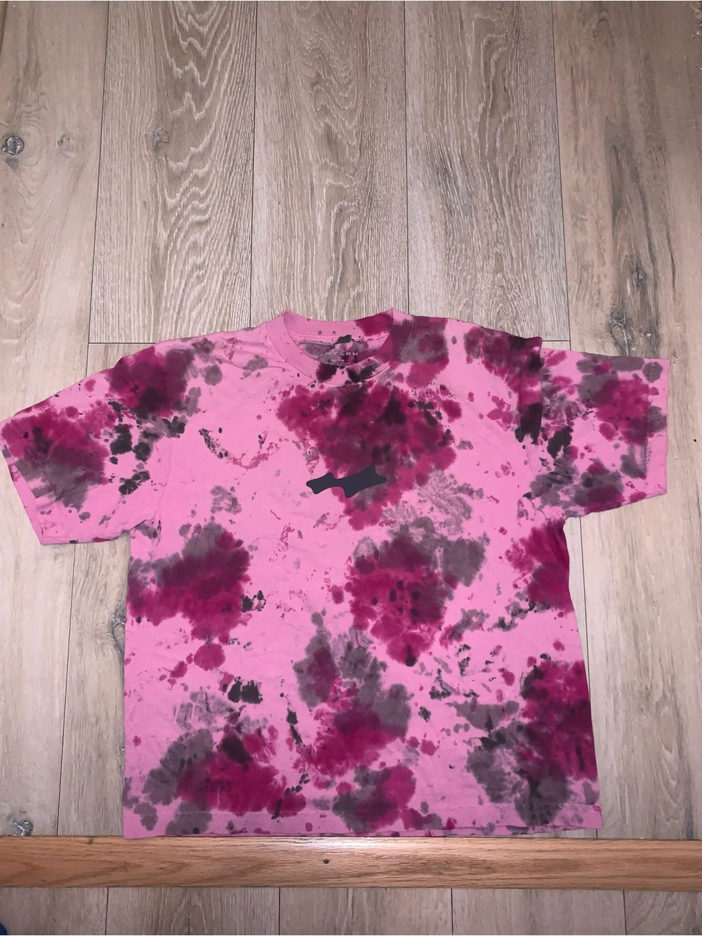 SKYLRK Tie-Dye T-shirt Made in the USA Size: Medium